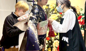 振袖の着付け